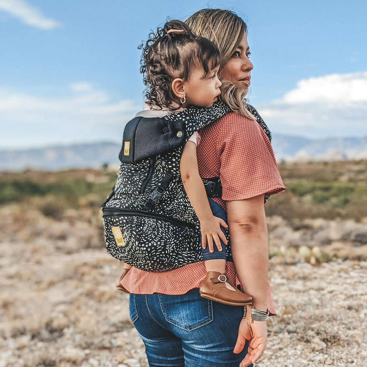 Sage Baby Carrier with Structured Seat Insert Q621509