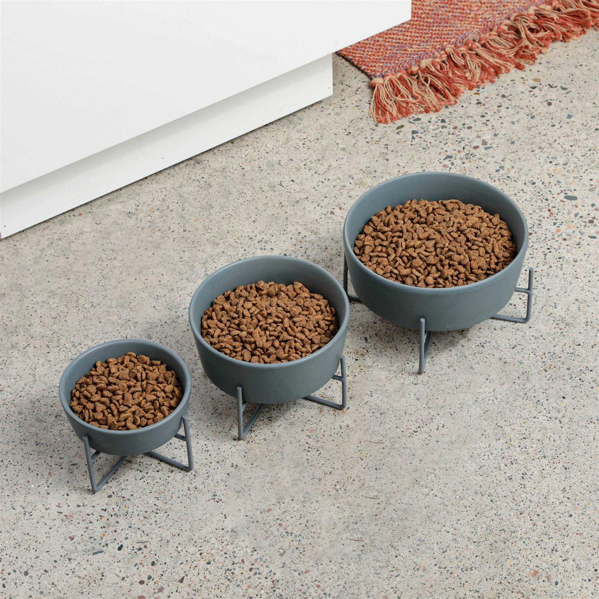 Solid Bowl + Dog Bowl Stand C445