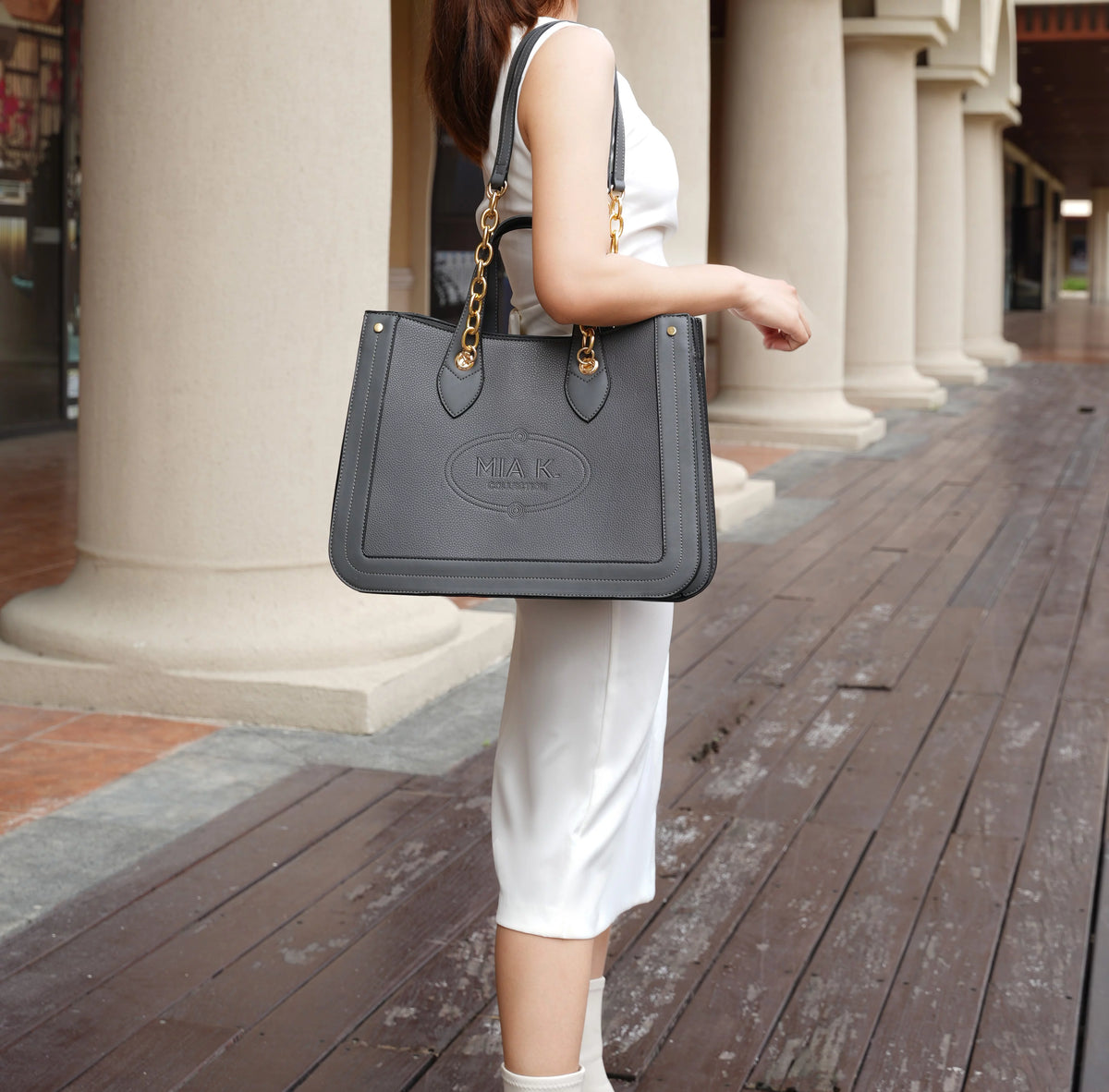 Black Vegan Leather Womens Tote Handbag M57528
