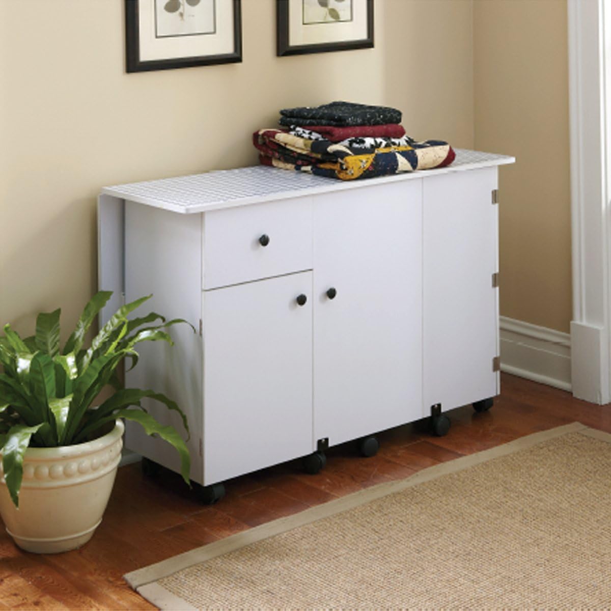 White Quilter's Design Table Y541520