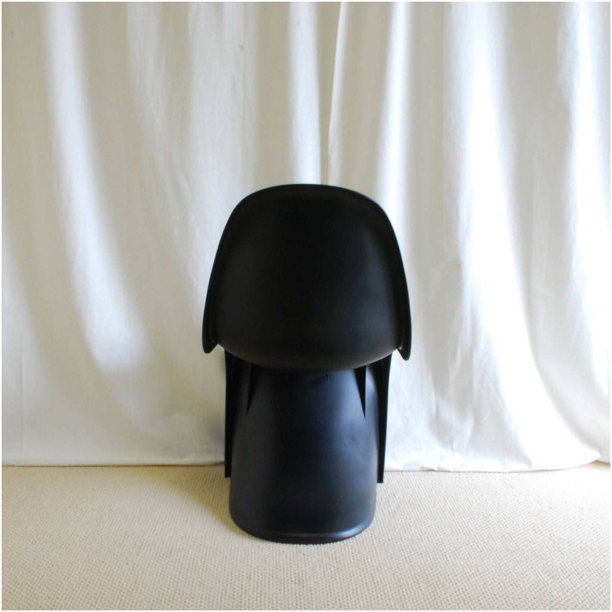 Black S Shape Chair S777