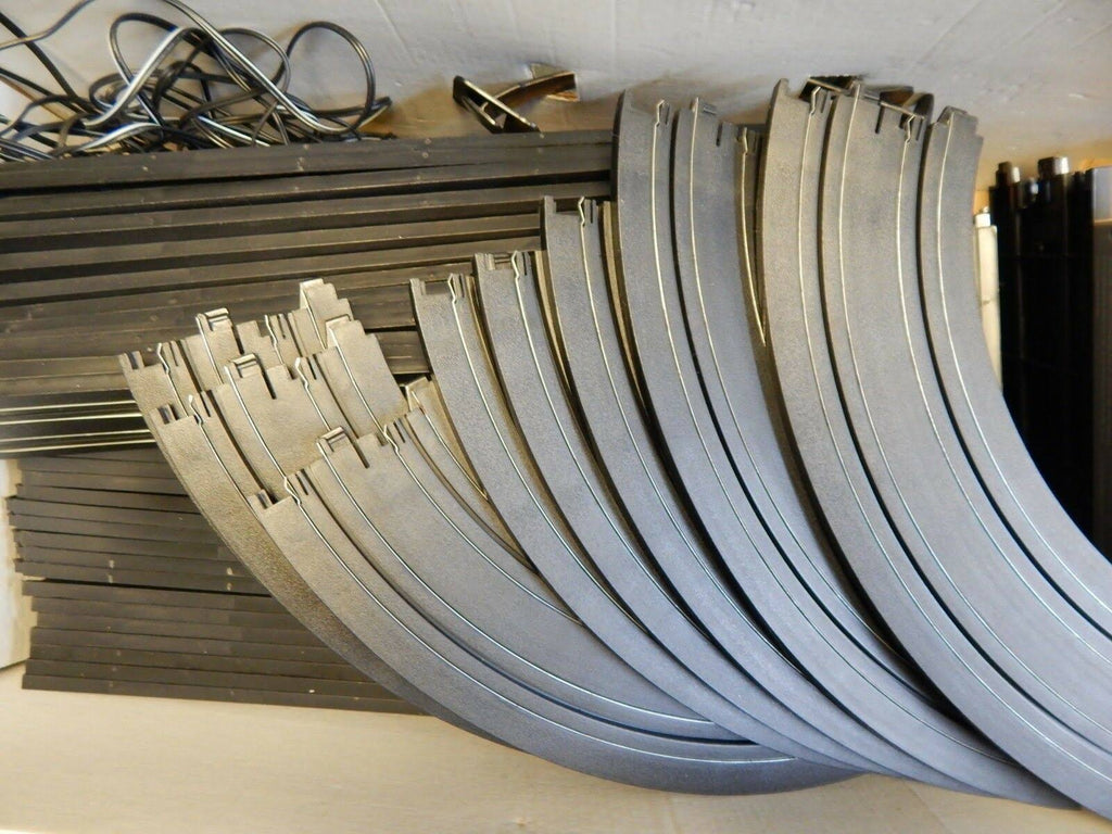 2-in-1 Race Track Slot Car Set 4 Cars X946333