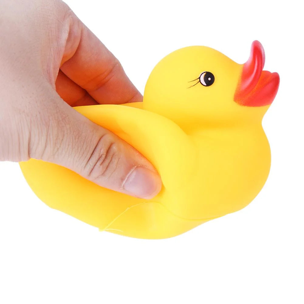 4Pcs/set Vinyl Squeaky Ducks Bath Toy P800