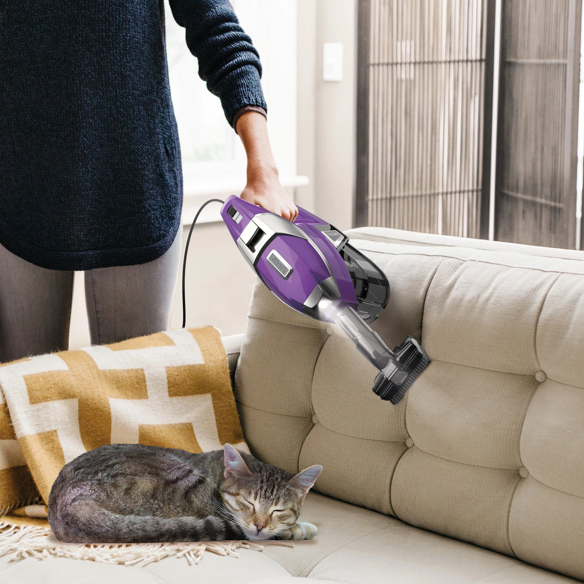 Corded Stick Vacuum Cleaner with Self-Cleaning Brushroll B82184