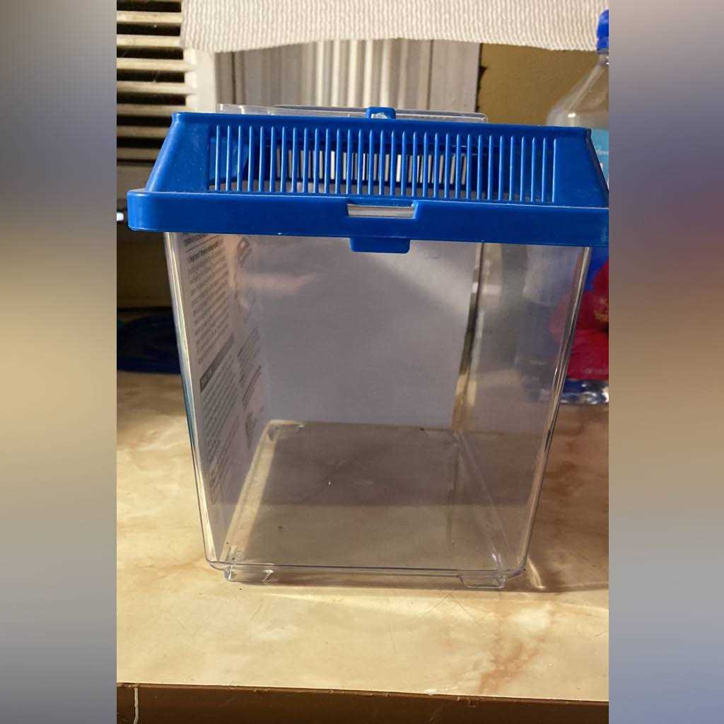 Temporary Pet Keeper for Aquarium Fish B878477